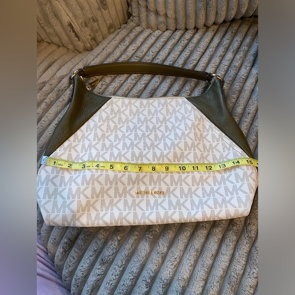 Michael Kors Aria Medium shoulder bag - Picture 9 of 11